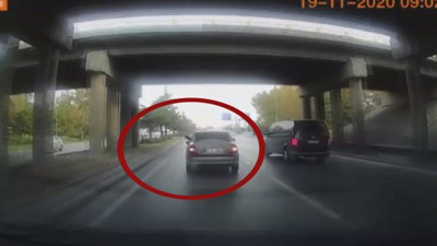 El hareketi yapınca ortalık katıştı. O anlar kameralara böyle yansıdı