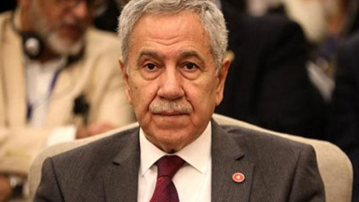 Erol Olçok'un kardeşi Bülent Arınç'ın sözlerine isyan etti. Zehir zemberek FETÖ hatırlatması