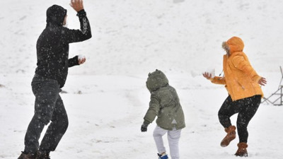 Antalya'da kar 10 santimetreyi buldu