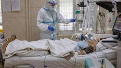 Korona aşısı bekleyen ABD'de hastanelerinde tehlike çanları çalıyor