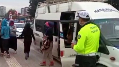 Minibüsteki işçileri polis saya saya bitiremedi