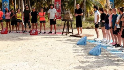 Survivor'da beklenen oldu. Arkadaşlıkları aşka dönüştü