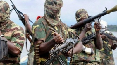 Çetelere baskın çok sayıda ölü yaralı var