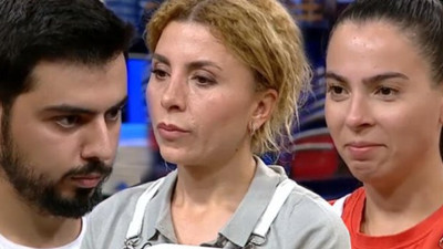 MasterChef Türkiye’de Serhat ve Özgül neden tartıştı. Şeflerden yarışmacılara sürpriz. 23 Kasım MasterChef Türkiye’de kurulan yeni takımlar