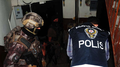 Kocaeli merkezli 13 ilde operasyon