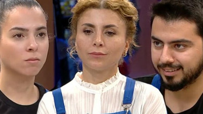 MasterChef'te en iyi orman meyveli tartı yapan 25 bin TL’lik ödülü kim kazandı. 24 Kasım MasterChef Türkiye’de ödülü kazanan yarışmacı. Eray ve Barbaros arasında gerginlik
