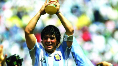 Ölen Maradona'nın arkasından bakın ne yazdılar, Ahlaksız İngiliz basını hani siz de insanlara saygı vardı!