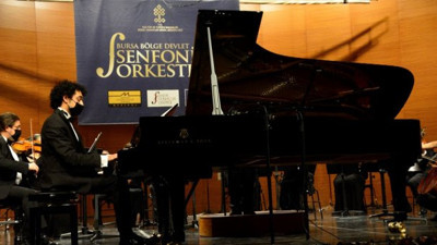 Viyana Klasikleri konserine Özgür Ünaldı damgasını vurdu