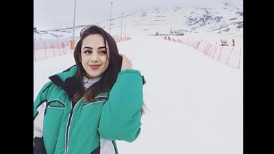 Karantinada olan genç kız korona kurbanı