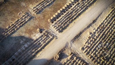 Koronadan ölenler için toplu mezar. Türkiye'yi kara kara düşündürecek görüntü