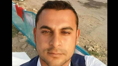 Motosikletiyle trafik levhasına çarpıp, hayatını kaybetti