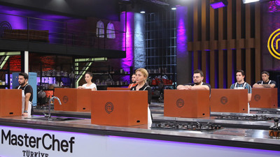 MasterChef Türkiye’de kaptanlık oyununu kim kazandı. 30 Kasım MasterChef Türkiye’de yeni takımlar belli oldu. Barbaros korkuttu