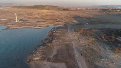 Sular çekildi ortaya çıktı