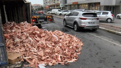 Yol kemik tarlasına döndü