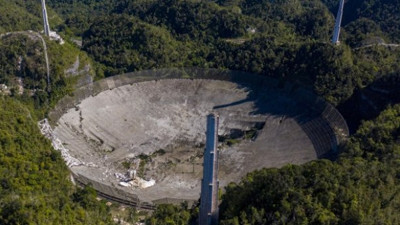 Porto Riko'daki 57 yıllık Arecibo Gözlemevi çöktü