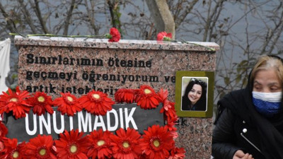 Ceren Özdemir mezarı başında anıldı