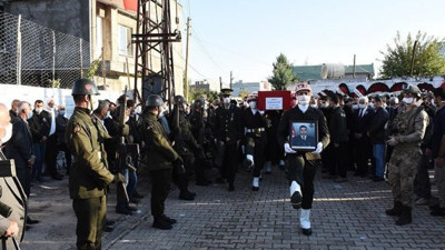 Zeytin Dalı bölgesinde şehit olan Uzman Çavuş son yolculuğuna uğurlandı