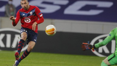 Burak Yılmaz'ın performansı ödüllendirildi