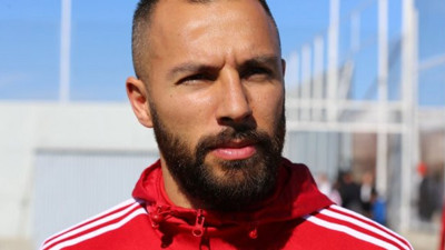 Yasin Öztekin de koronaya yakalandı