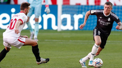 Real Madrid, Sevilla deplasmanından mutlu döndü