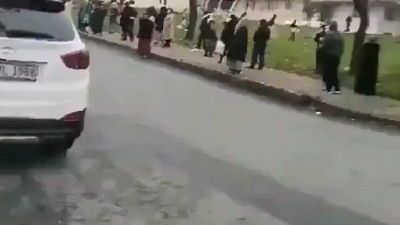 İstanbul'da ucuz ekmek için yüzlerce metrelik kuyruk oluştu