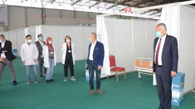 Adana’da yoğun bakımlar dolup taşıyor. Hey gidi, Adana Belediyesi’nin yaptığı Sahra Hastanesi basit bulunarak mühürlenmişti.