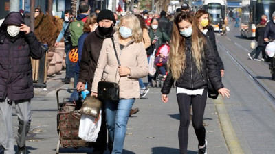 Eskişehir'de korona virüs kısıtlamasının ardından sokaklarda yoğunluk