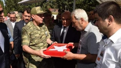 Şehit babası vergi borcu yüzünden tutuklandı. Yazıklar olsun