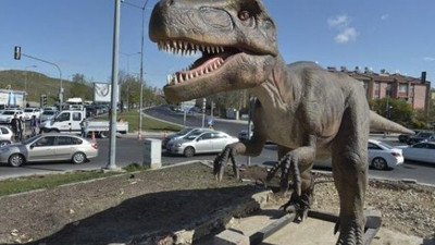 Fındıklı Belediyesi’nin Melih Gökçek’in dinozorları için yaptığı esprili paylaşım sosyal medyayı kırdı geçirdi