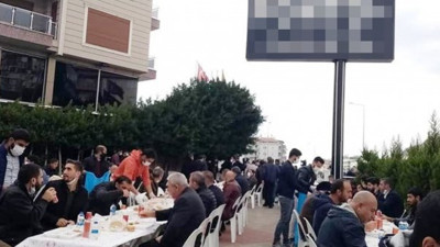 Tepki çeken görüntüler. Alanya'da onlarca kişinin katıldığı mevlide kaymakamlıktan inceleme