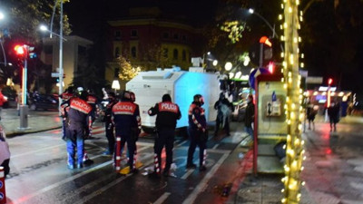 Arnavutluk'ta protestolar gece de sürdü