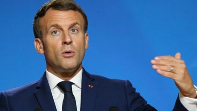 Macron'la ilgili şok iddia. Sadık müşterisi olduğu için ödüllendirmiş
