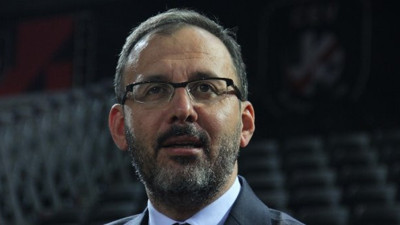 Bakan Mehmet Muharrem Kasapoğlu’ndan şampiyon İbrahim Çolak’a tebrik