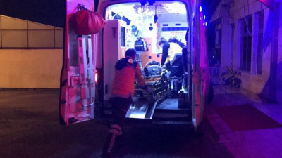 Başına taş düşen madenci hastanelik oldu