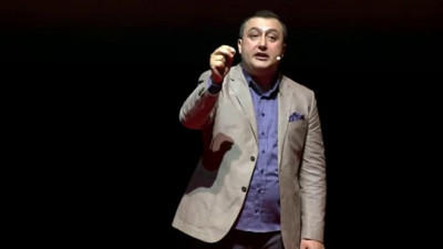 Ünlü vergi uzmanı Ozan Bingöl paylaştı. AKP’li Şahin Tin’in kuru ekmek yiyorlarsa karınları toktur sözlerine çok konuşulacak büryan cevabı