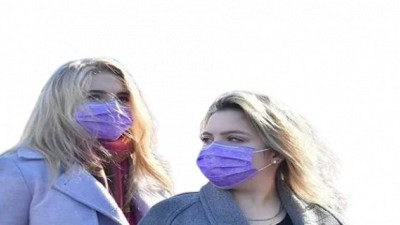 Bilim insanları muazzam bir yüzük icat etti. Takıyorsun her şeyi söylüyor