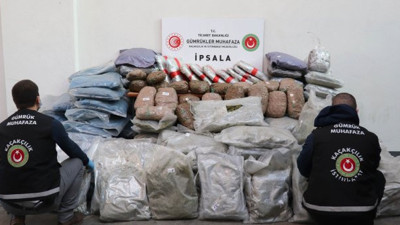 TIR'ın dorsesinde esrar zulası