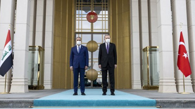 Cumhurbaşkanı Erdoğan, Irak Başbakanı Kazımi'yi resmi törenle karşıladı