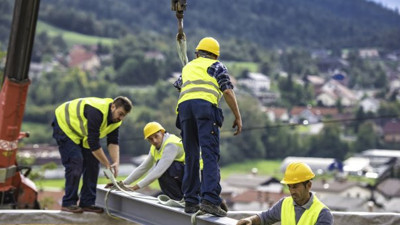 Bir buzdolabı almak için 8 yıl köle gibi çalışıyorlar. Asgari ücretli inim inim inliyor