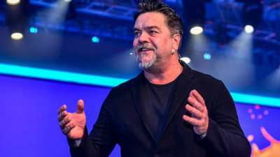 Şovmen Beyazıt Öztürk'ün reklam filminden alacağı para dudak uçuklattı