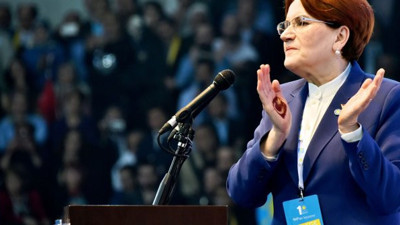 İYİ Parti lideri Akşener, teşkilatlardan kentlerin sorunlarını dinliyor