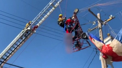 Noel baba tellere takıldı