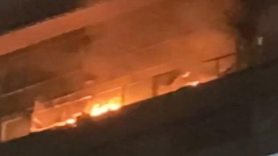 Esenyurt'ta 40 katlı rezidansta yangın