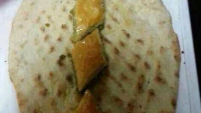 Gaziantep’te baklavayı pideye serip yediler. Ev yapımı baklava tarifi