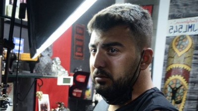 Mersinli genç hepsini vücudunda saklıyor. Öyle bir şey yaptı ki kadınlar hayran kaldı