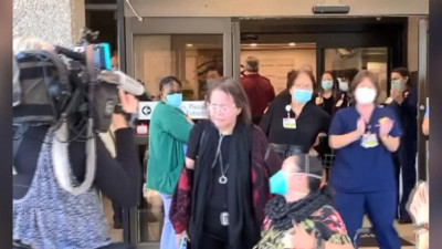 Korona virüsle 8 ay savaştı ve yendi, alkışlarla taburcu oldu