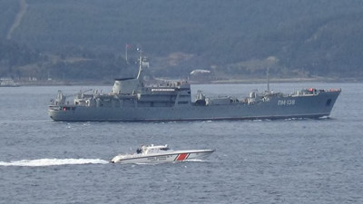 Rus savaş gemisi, Çanakkale Boğazı'ndan geçti (25 Aralık 2020)