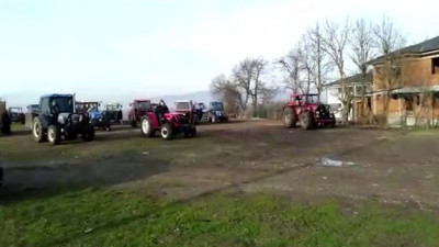 Kan ağlayan çiftçiler bu kez de Düzce’de kazan kaldırdı. Kazancımız faizi ödemeye yetmiyor