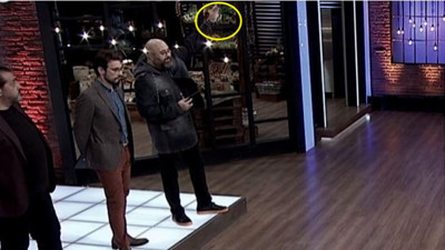 Aşçılıkta kaşık atmak ne demek. Şef’in kaşık atması ne demek. Masterchef Türiye’de Somer Şef’in kaşık atmasının anlamı ne