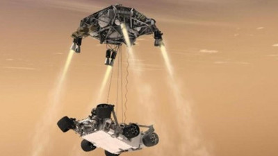 Kızıl gezegende dehşet senaryosu. Her şey naylon kablolara bağlı